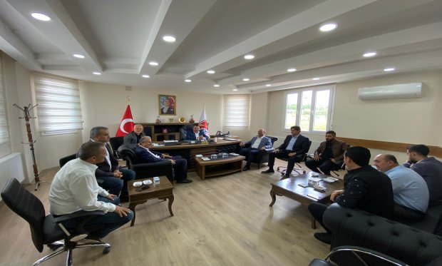 Osmaniye Milletvekilimiz Sayın Mücahit DURMUŞOĞLU ve Ak Parti İlçe Başkanı Sayın İsmail ORUÇ Kadirli OSB'yi ziyaret etti.